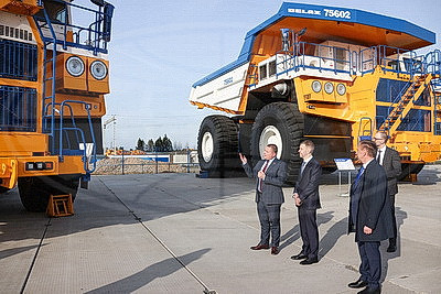 Губернатор Чукотского автономного округа ознакомился с производством БЕЛАЗа