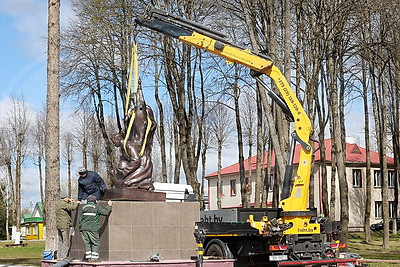 В Витебском районе завершается реконструкция братской могилы