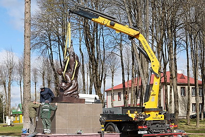 В Витебском районе завершается реконструкция братской могилы