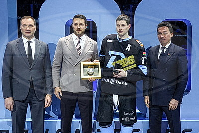 Форвард "Динамо" Шипачев набрал тысячный балл в карьере в КХЛ