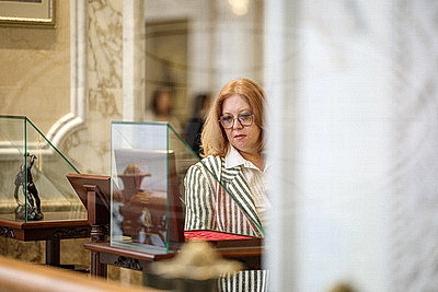 Для научных сотрудников НАН и представителей БГЭУ провели экскурсию во Дворце Независимости