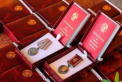 Люди разных профессий, но с общим подходом к делу. В Минске вручили госнаграды