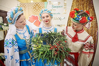 "Дзявочы вянок міра". Республиканский конкурс молодежных проектов проходит в Молодечно