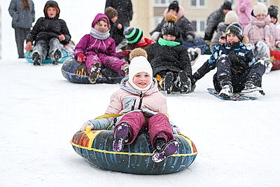 В Минске оборудованы снежные горки для зимних забав