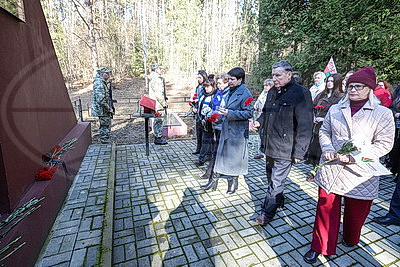 Нельзя предать забвению. В Глубокском районе почтили память погибших жителей сожженных деревень