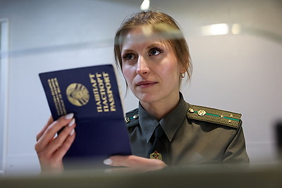 "Каждый случай с поддельными документами запоминается". Пограничники о работе в воздушной гавани столицы