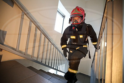 24 этажа скоростного подъема. Конкурс среди спасателей прошел в Минске