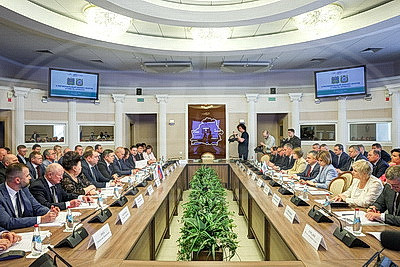 Активизировать деловые контакты, найти новые направления. Стартовал форум "Гомель-Брянск"