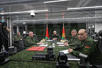 Лукашенко принял участие в совместной с Россией тренировке ядерных сил