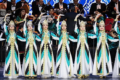 Национальные мелодии и мировые хиты. Мастера искусств Таджикистана представили гала-концерт в Минске