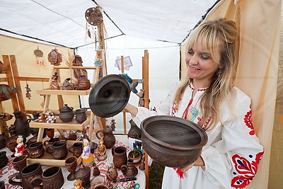 Около 480 участников собрал в фестивальном Витебске "Задзвінскі кірмаш"