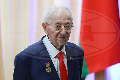 Пример служения стране. В Минске чествовали третьего народного учителя Александра Фельдмана