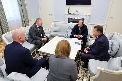Швед встретился с Чрезвычайным и Полномочным Послом Республики Узбекистан в Республике Беларусь