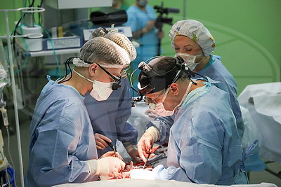 Белорусские кардиохирурги выполнили малышу уникальную высокотехнологичную операцию