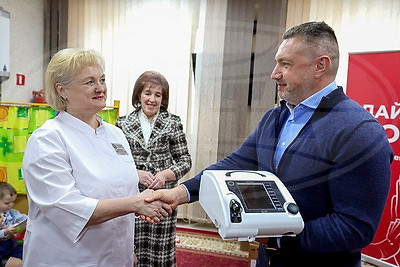 Двум учреждениям здравоохранения Витебска передали аппараты ИВЛ от Белорусского фонда мира