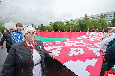Переполняло чувство любви к Родине. В Витебске чествовали главные государственные символы