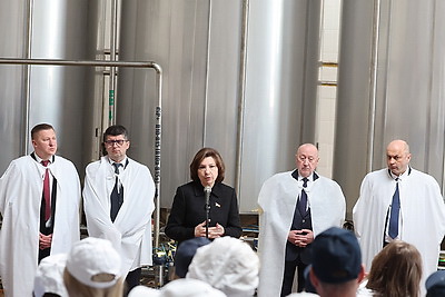 Перспективы развития молочного комбината и агропредприятия: Кочанова посетила Полоцкий район