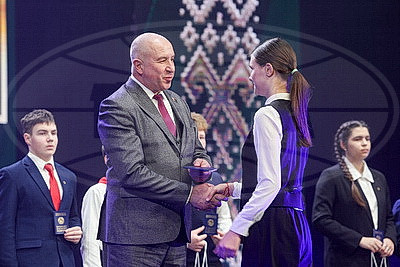 Мир, порядок, защита ценностей. Караев об Основном Законе на торжестве в честь Дня Конституции