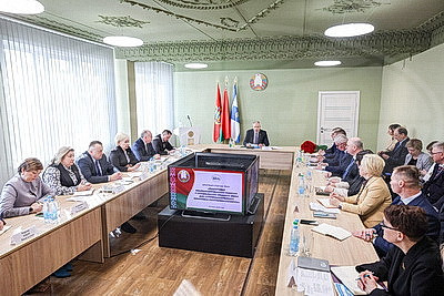 Подготовку квалифицированных специалистов для АПК обсудили на круглом столе в Смиловичах