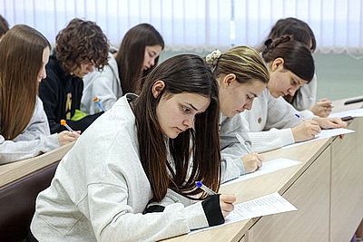 "Роднае, мiлае, самае лепшае". ГрГМУ присоединился к общереспубликанскому диктанту