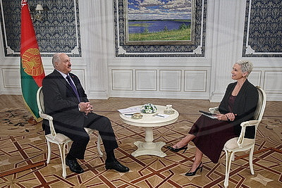 Лукашенко дал интервью телеканалу "Аль-Арабия"
