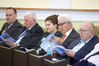 В Гродно конференция о цифровых технологиях и ИИ объединила ученых из 17 стран
