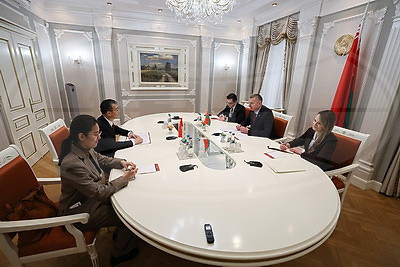 Рекорд в торговле, новые визиты и обоюдная решимость развивать контакты. Крутой встретился с послом КНР