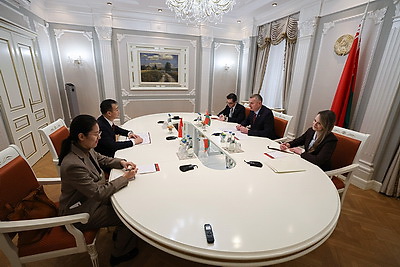 Рекорд в торговле, новые визиты и обоюдная решимость развивать контакты. Крутой встретился с послом КНР