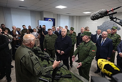 Лукашенко об отечественном стрелковом оружии: это очень важно, это основа любой армии