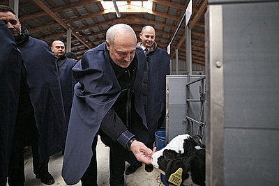 Лукашенко посетил МТК в Логойском районе