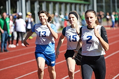 Спорт на максимуме: более 500 представителей белорусских СМИ вышли на старт спартакиады в "Стайках"