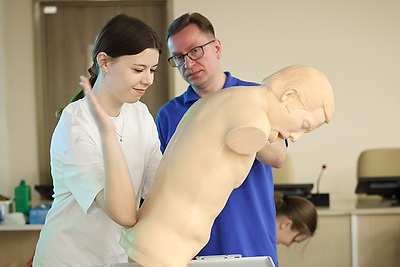 Стартовал проект "Запусти сердце". Десятиклассников по всей стране будут учить доврачебной помощи