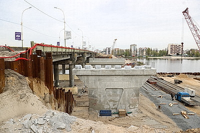 Монтаж пролетных сооружений на новой ветке моста через Мухавец в центре Бреста планируют начать летом
