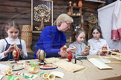 Золото полей в руках мастера: как в Кличевском доме ремесел древним техникам дарят второе дыхание