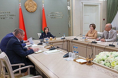 "Не контроль, а помощь". Как парламентарии будут следить за ходом уборочной