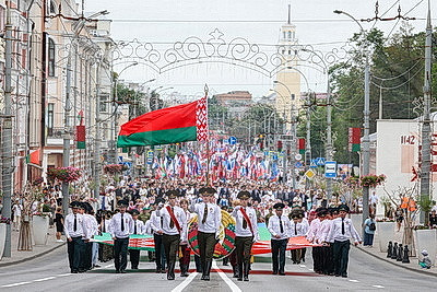 С благодарностью за мир. Торжественное шествие в День Независимости объединило более 20 тыс. жителей и гостей Гомеля