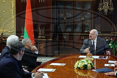 Лукашенко обсудил с Миннихановым сохранение исторической памяти и прошедший в Казани концерт-реквием