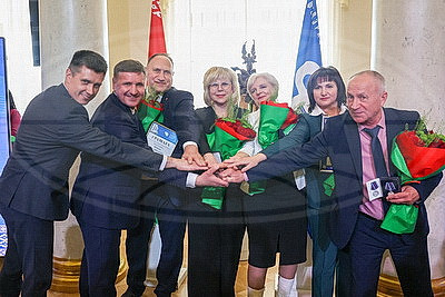 Активные, профессиональные, амбициозные. Более 100 человек получили награды от ФПБ в Минске