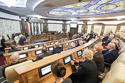 С деятельностью Верховного Суда ознакомились члены Совета Республики