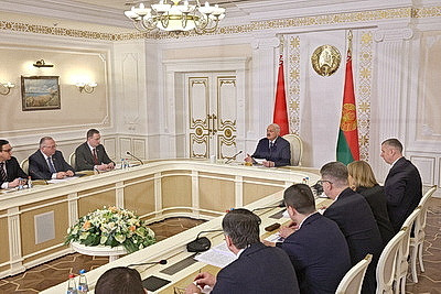 Где и как в Беларуси будут учить профессиям будущего? Вопрос стал темой совещания у Лукашенко