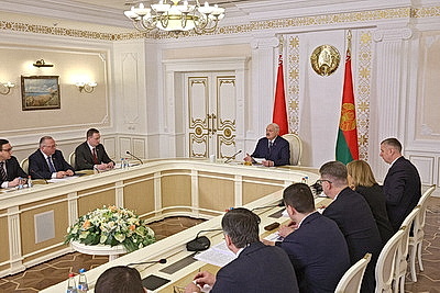 Где и как в Беларуси будут учить профессиям будущего? Вопрос стал темой совещания у Лукашенко